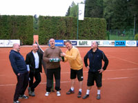 Ppitek ampaskm zleva :  Ji Dohnal, Petr Zajonc, Roman Huka, Ren Farga, Ale Dobesch