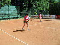 astnice turnaje zleva :  Sylva Petrovov, Vlasta Szwarcov