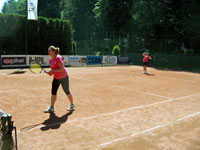 astnice turnaje zleva :  Karin Lasotov, Pavla Macurov