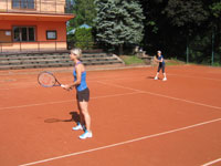 astnice turnaje zleva :  Olga Klrov, Pavlna Dordov