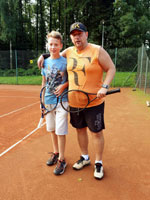 Účastníci turnaje zleva :  André a Gabriel Klimkovi