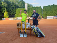 Vyhlášení vítězů :  Petr Zoubek a Patrik Cieslar