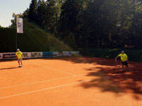 Záběry z utkání zleva :  Petr Zoubek, Roman Hladonik