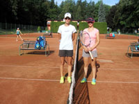 Semifinalistky dvouhry zleva :  Tina Sojková, Simona Chyláková