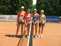 Semifinalistky čtyřhry zleva :  Michaela Cinková, Simona Chyláková, Tereza Valová, Barbora Fukalová