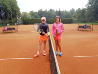 Semifinalistky dvouhry zleva :  Stella Klimnkov, Hana Macurov