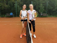 Semifinalistky dvouhry zleva :  Magdalena Navrátilová, Natálie Bury