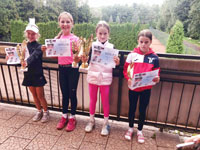 Medailist� zleva :  Barbora Vychodilov�, Diana Kapustov�, Ad�la Strupkov�, Lucia Pisar��kov�