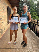 3.m�sto �ty�hra �eny zleva :  Michaela Svobodov�, Aneta Pobo�ilov�