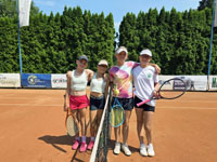 Finalistky �ty�hry zleva :  Lucie N�dvorn�kov�, Ren�ta Gontkov�, Lilien Hupkov�, Nina Abrahamczikov�