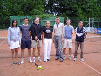 Drustvo dosplch "A" 2004 - zleva :  Kateina Ligock, Daniel Byrtus, Tom Urbaniec, Petra Plakov, Ji Kuera, Oskar Klimnek, kapitn Pavel Sikora