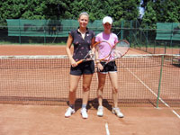 Finalistky dvouhry zleva :  Tereza vecov, Marieta Vgnerov
