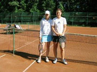 Semifinalistky dvouhry zleva :  Marieta Vgnerov, Tereza Nerdov