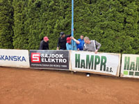 Vzty�ov�n� klubov�ch vlajek