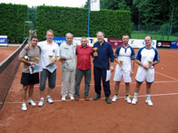 Foto s majitelem firmy zleva :  Petr Lanc, Daniel Fojcik, Jaroslav Sabela, Petr abka, Petr Jelnek, Roman Hlauek, Petr Gavlas