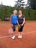 Účastnice turnaje zleva :  Ladislava Stará, Monika Adámková