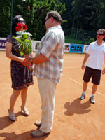Zakončení turnaje zleva :  Věra Palkovská, Petr Skudrzyk, Zdislav Csepcsar