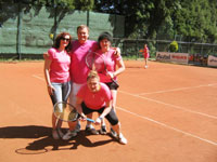 Foto s organizátorkami zleva :  Štěpánka Pisáriková, René Fargač, Sylva Petrovová, Karin Lasotová