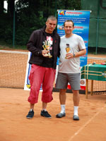 1.místo mladší čtyřhra zleva :  Martin Matoušek, Petr Bača