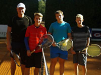 Účastníci turnaje zleva :  Slavomír Szturc, Dominik Szturc, Jan Chyla, Jan Drong