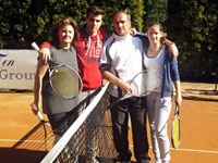 Účastníci turnaje zleva :  Renata Motyková, Ondřej Motyka, Zbyhněv Motyka, Eliška Motyková