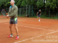 Účastníci turnaje zleva :  Marián Bury, Janusz Guzdek