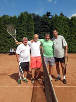 Účastníci turnaje zleva :  Česlav Milerski, Lubomír Cienciala, Milan Rusz, Boris Krchňák