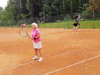 Účastnice turnaje zleva :  Věra Rašková, Sylva Petrovová