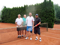 Účastníci turnaje zleva :  Roman Huťka, Antonín Hoďa, Jiří Bednář, Petr Sikora