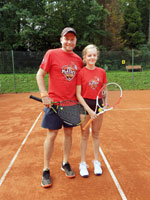 Účastníci turnaje zleva :  Tomáš a Barbora Gajdzicovi
