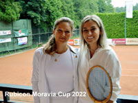 Celebrity turnaje zleva :  Michaela Hončová, Zuzana Zlochová