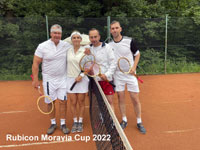 Účastníci turnaje zleva :  Milan Rusz, Zuzana Zlochová, Piotr Podzdzal, Martin Gajdzica