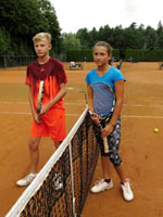 Foto po zápase zleva :  Jan Drong, Barbara Zajoncová