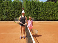 Semifinalistky dvouhry zleva :  Charlotte Felux, Barbara Cieslarov