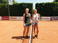 Semifinalistky dvouhra eny zleva :  Karolna Kubov, Kateina Mandelkov